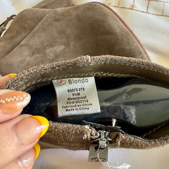 NWT Blondo Suede Ankle Boots Block Heel & Y2K Lace Up Size 6.5 - Picture 10 of 12